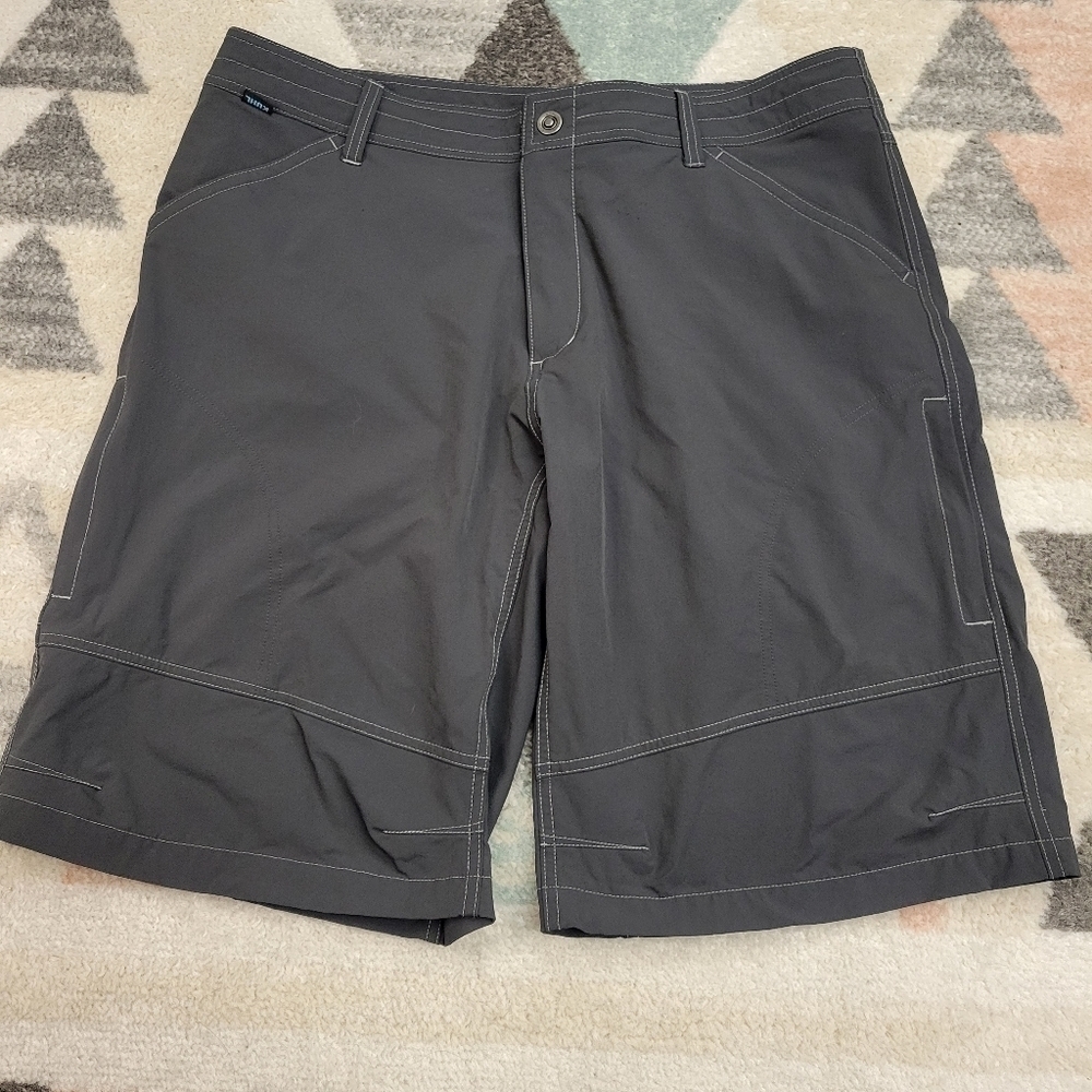 Kuhl Men's Performance Gray Cargo Shorts Size 38